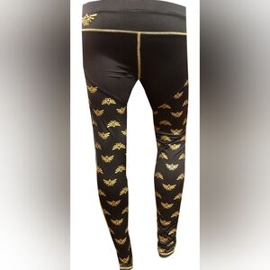 Legend of Zelda Triforce leggings Size S (5)